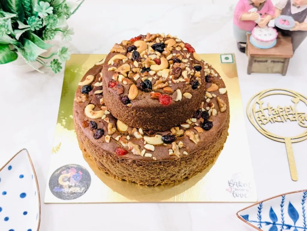 Dates with nuts & berries2.webp