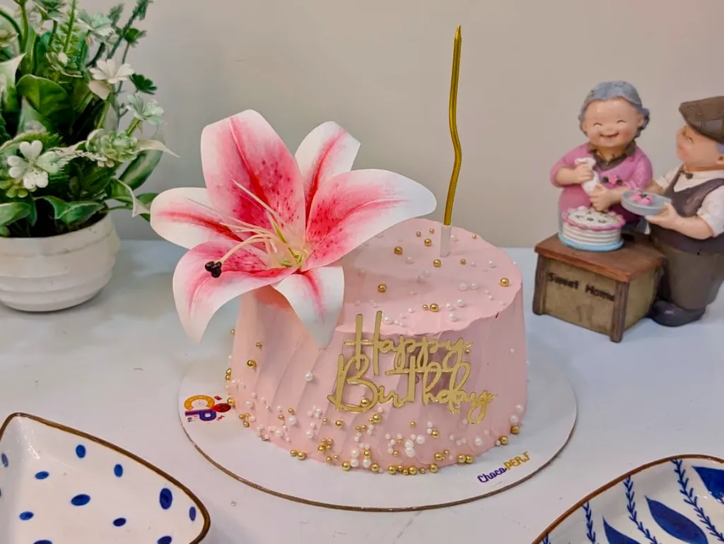 Pink lily floral chocolate mousse 500g 2.webp