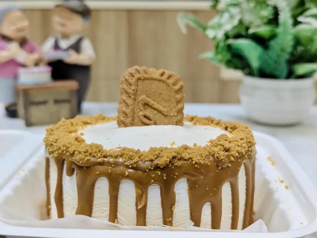 Lotus Biscoff Bento Cake D1