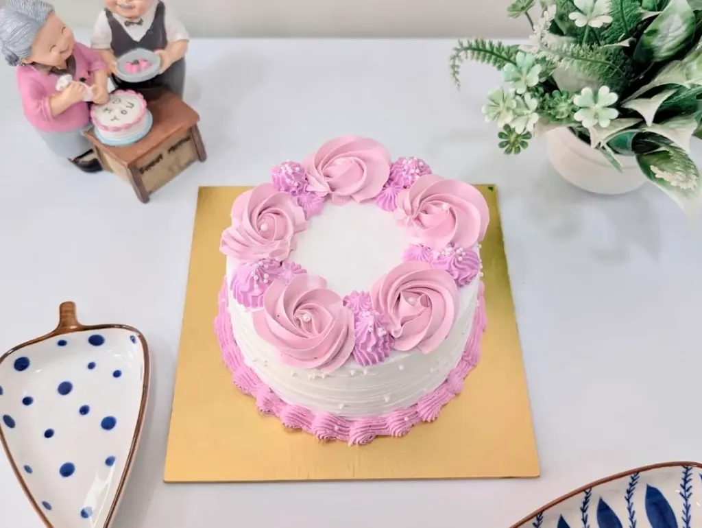 Strawberry Cake [500g] - Studio