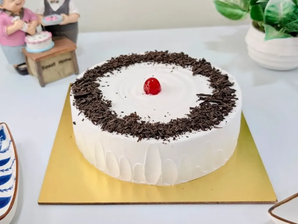 Black Forest Cake [500g] - Studio