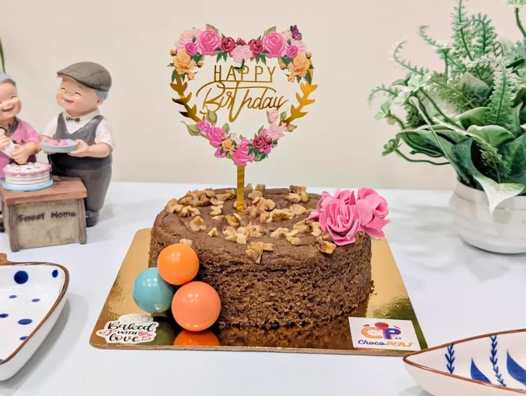 [Sugar Free] Customized Healthy Dates Walnuts Tea Cake with Faux Balls & Flowers