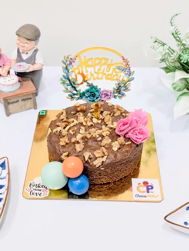 Customized Healthy Dates-Walnuts Tea Cake with Faux Balls & Flowers [500g]