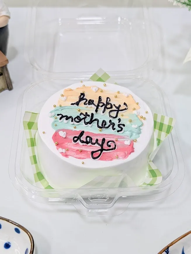 Customized White Forest Bento Cake D1