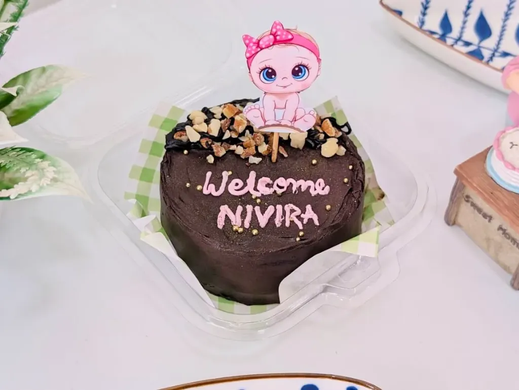 Customized Chocolate Almonds Bento Cake