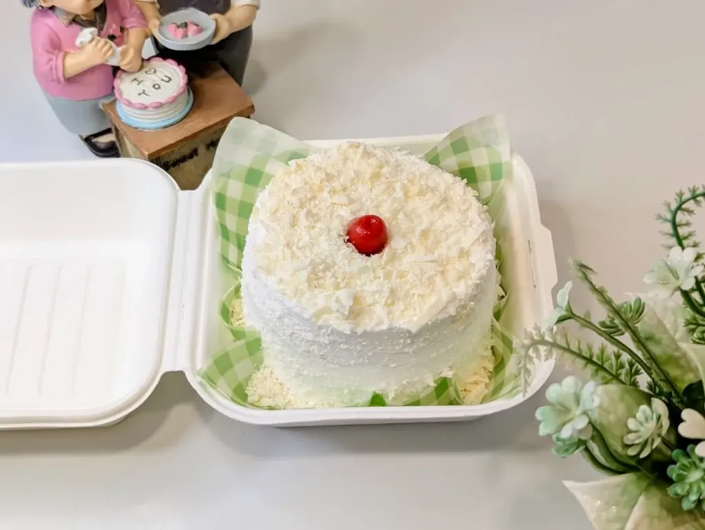 White Forest Bento Cake