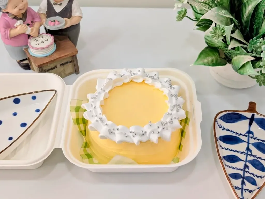 Mango Bento Cake
