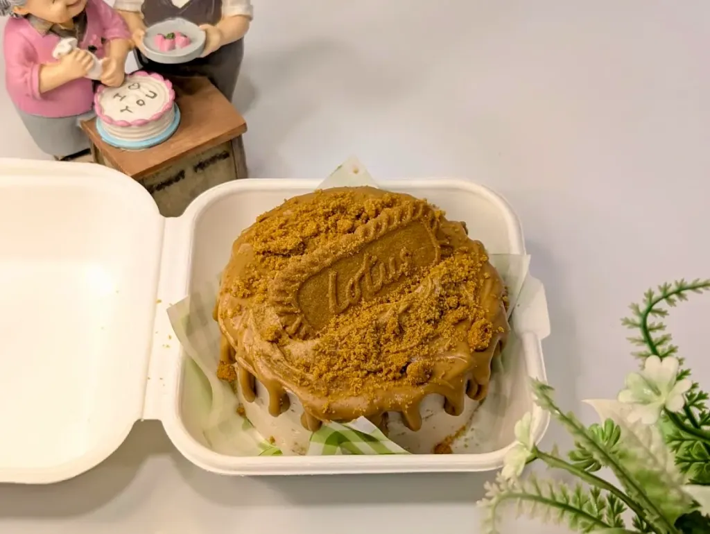 Lotus Biscoff Bento Cake