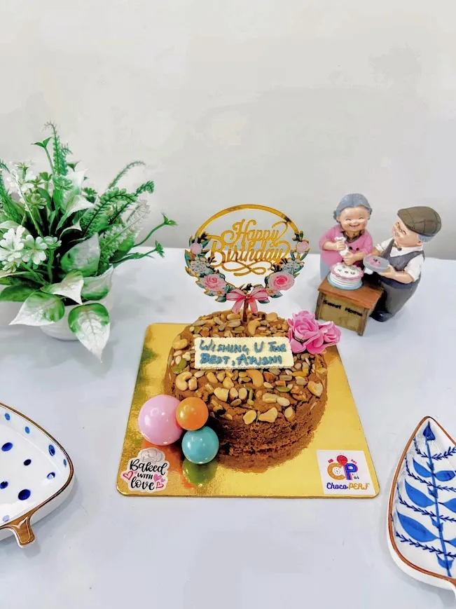 Customized Healthy Aata-Jaggery Tea Cake with Faux Balls & Flowers D1 [500g]