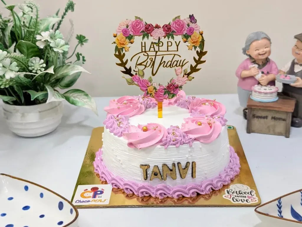 Customized Strawberry Cake D2 [500g]