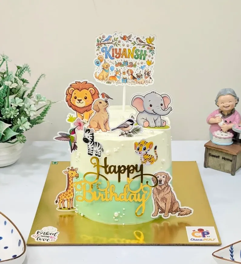 Customized Jungle Themed Pineapple Tall Cake [1Kg]