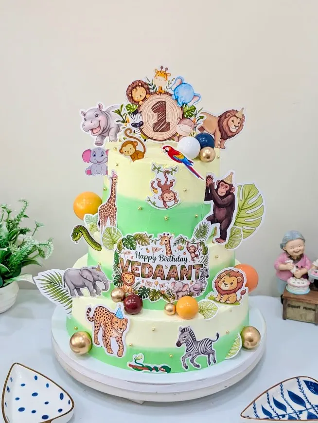 Customized Jungle Themed Vanilla with Dark Choco Chips 3-Tier Cake [4Kg]