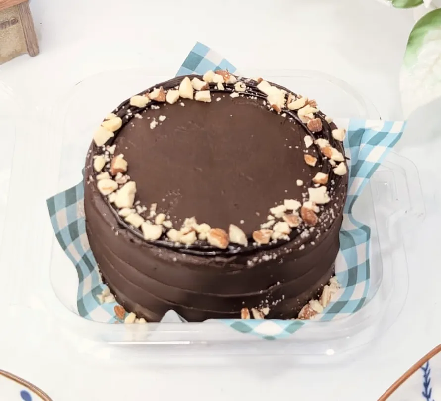 Chocolate Almonds Bento Cake D2 - Studio