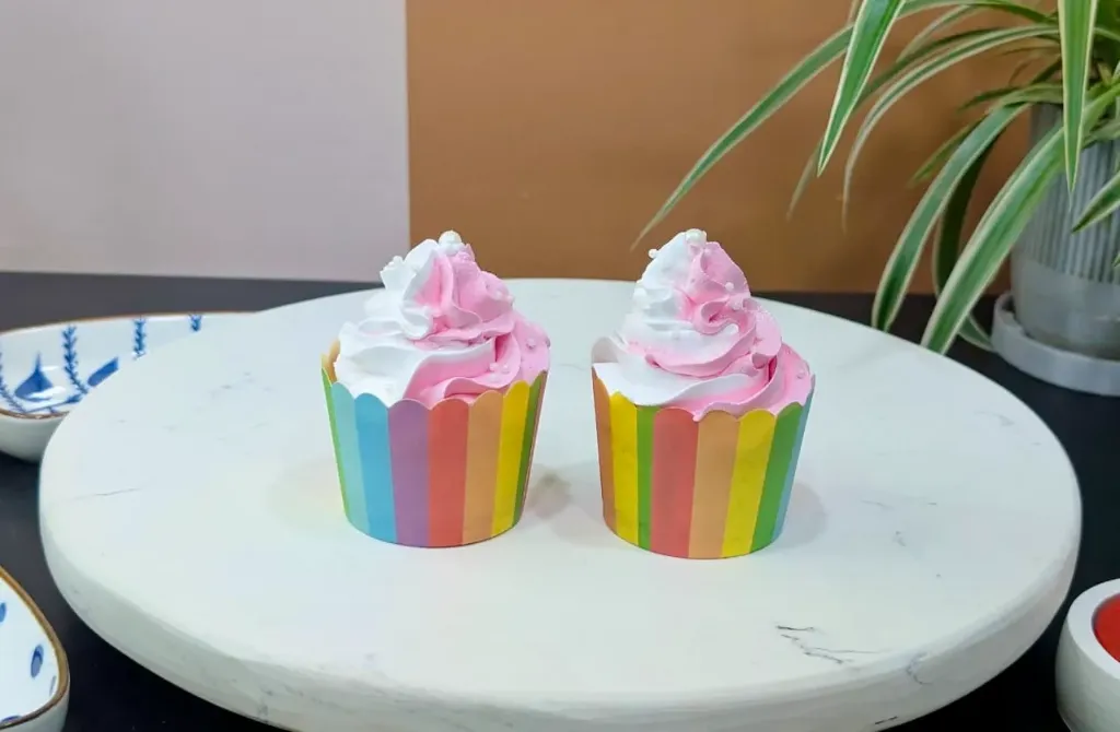 Vanilla Cupcakes D2