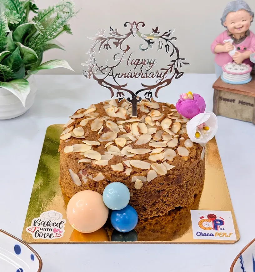 Customized Healthy Mawa Tea Cake with Faux Balls & Flowers D4 [500g]