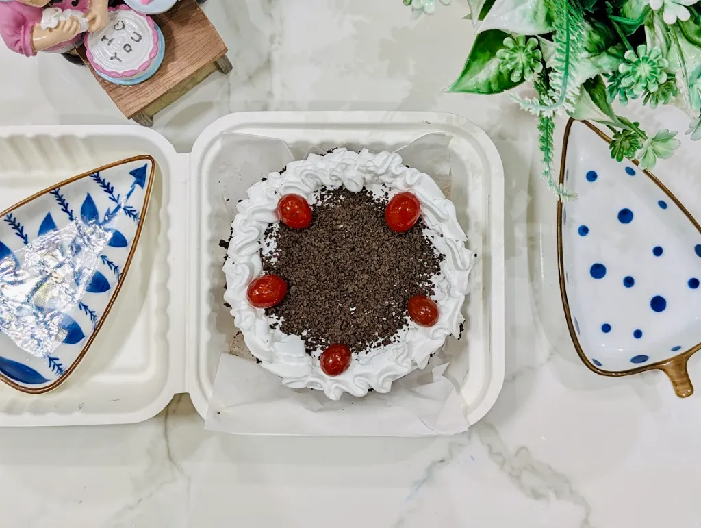 Black Forest Bento Cake D3
