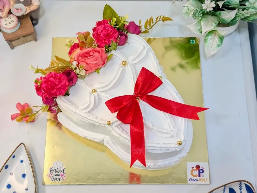 Customized Flower Bouquet Shaped Pineapple Cake [2Kg]