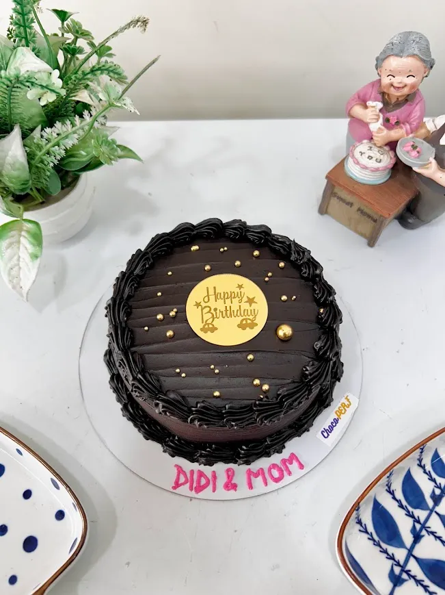 Customized Chocolate Truffle Cake D5[500g]