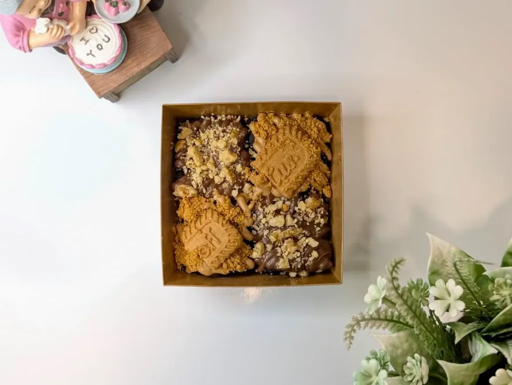 [BR-ABB-2B2N] Assorted Brownie Box - 2 Lotus Biscoff & 2 Nuttella [250]