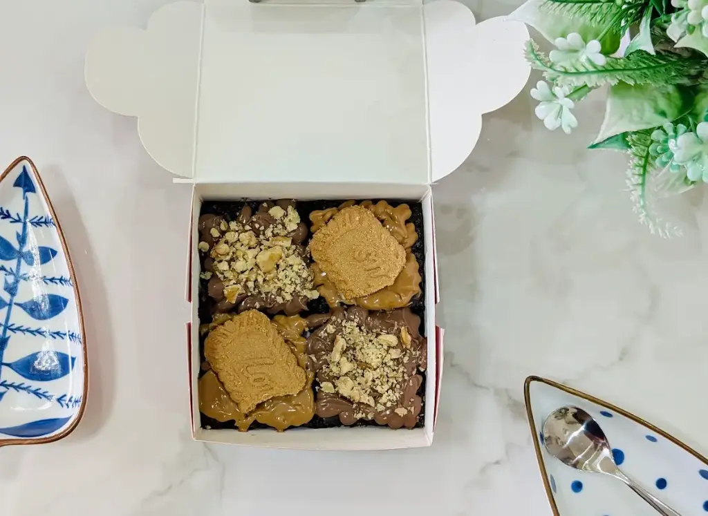 Assorted Box - 2 Nutella & 2 Lotus Biscoff