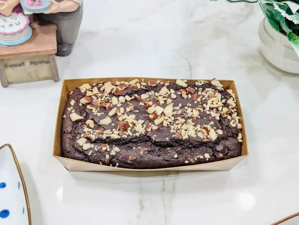 Choco Banana Almonds Tea Cake