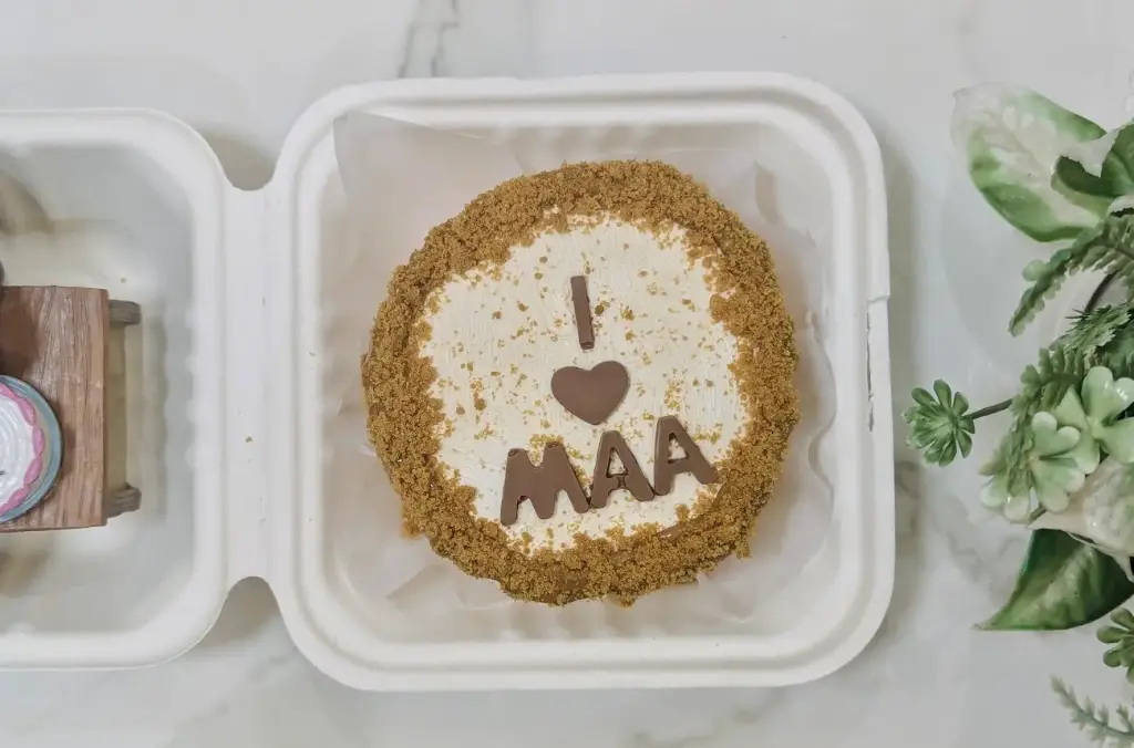 Customized Lotus Biscoff Bento Cake - MDS1