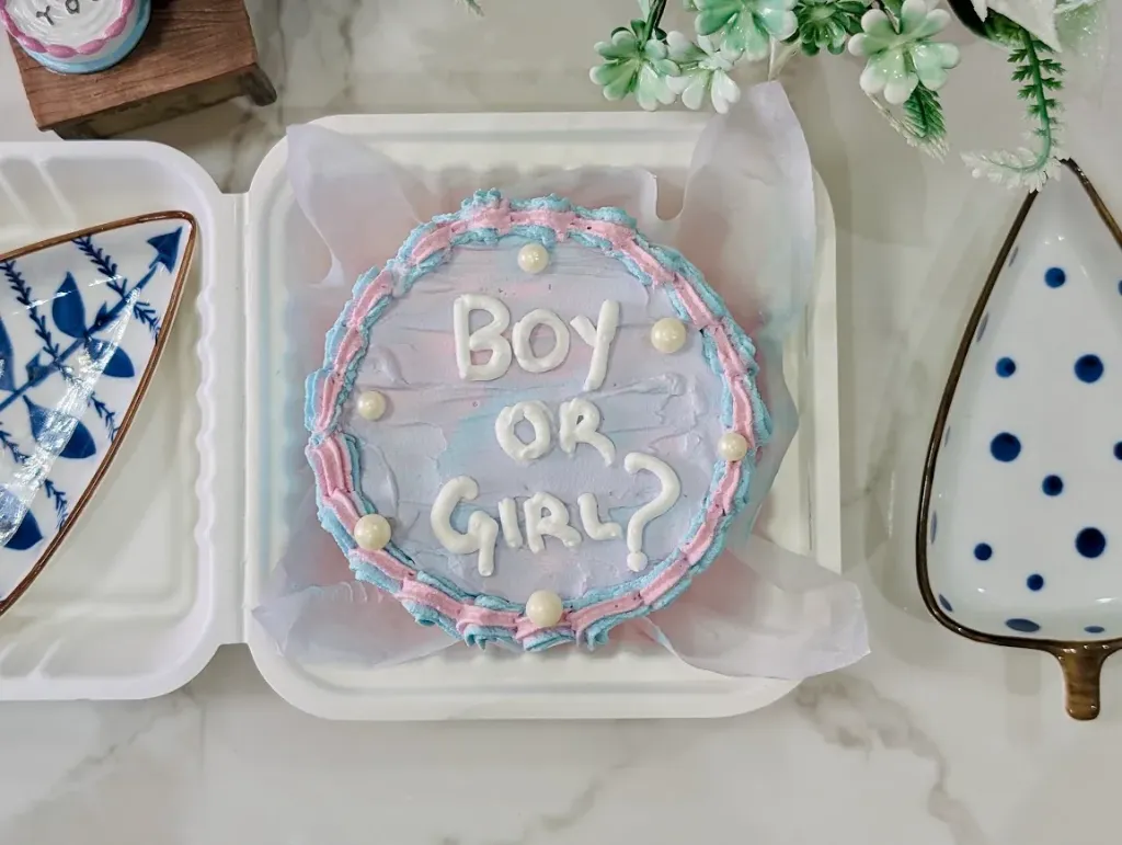 Customized Gender Reveal Themed Pineapple Bento Cake