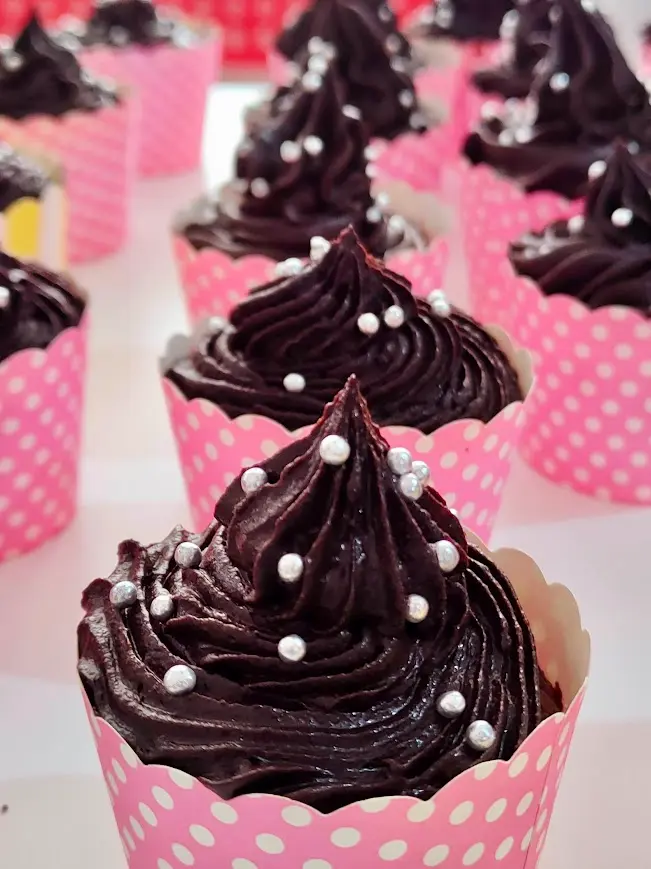 Chocolate Cupcakes D2