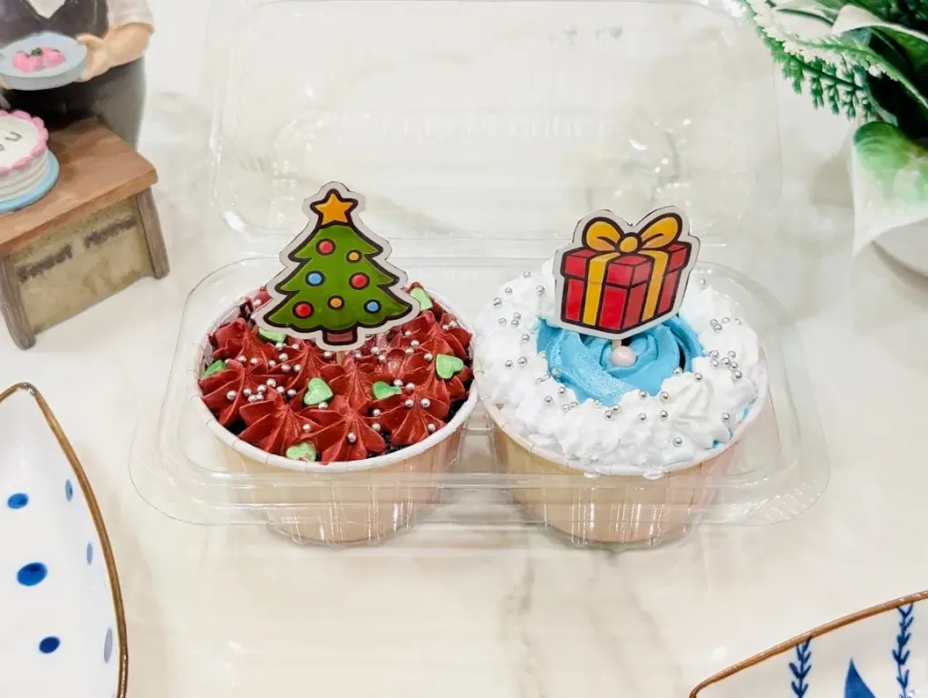 Customized Christmas Themed Chocolate Cupcakes D1