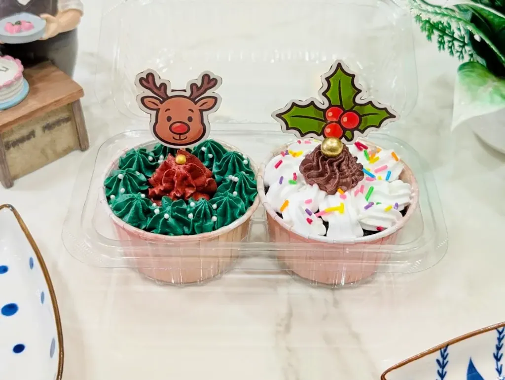 Customized Christmas Themed Chocolate Cupcakes D5