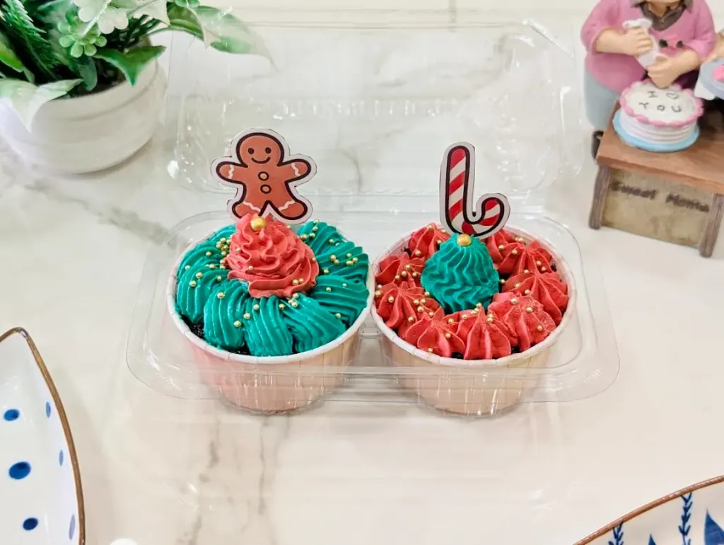 Customized Christmas Themed Chocolate Cupcakes D3