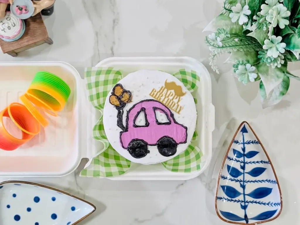 Customized Car Themed Strawberry Bento Cake