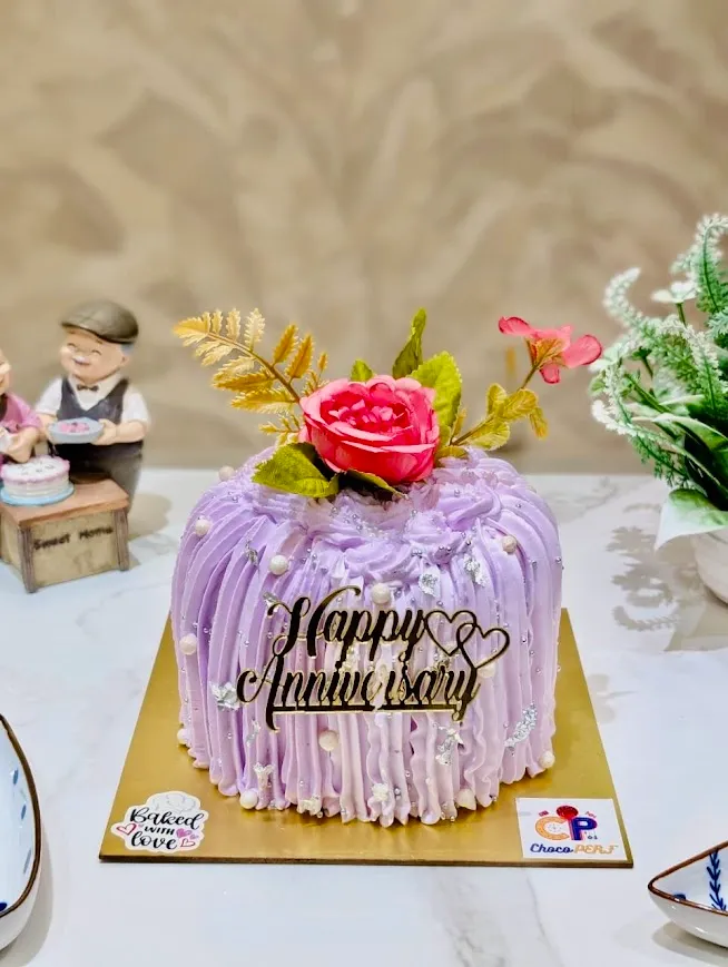 Customized Vanilla-Chocolate Floral Cake [1Kg]