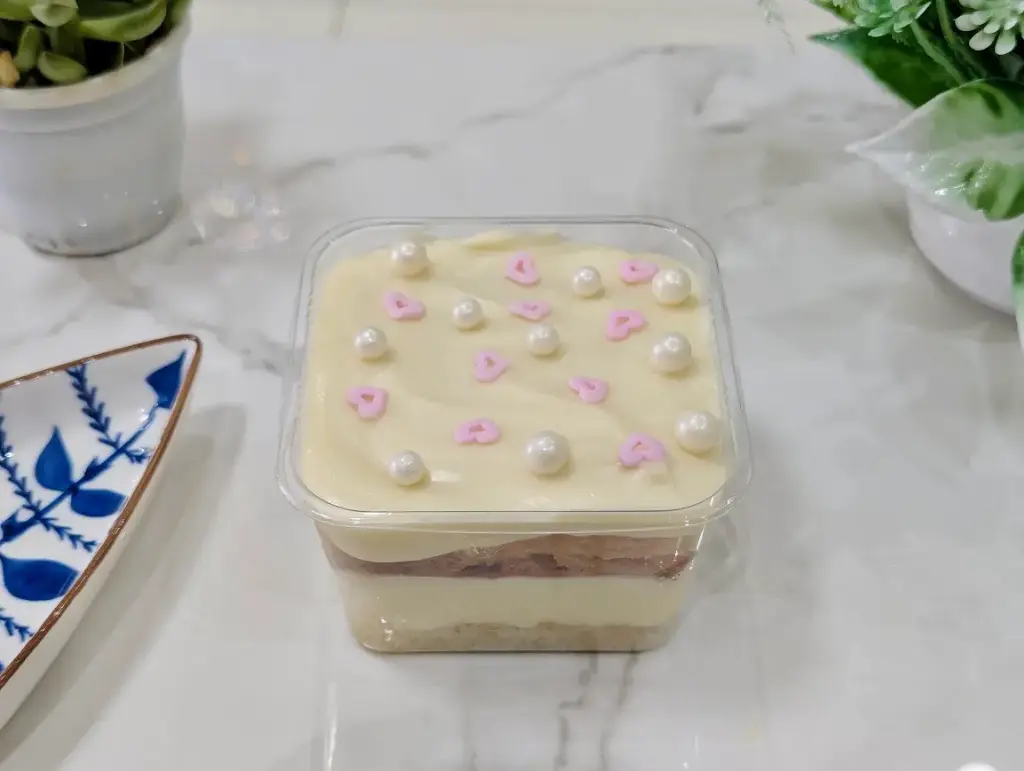 White Chocolate Tub Cake