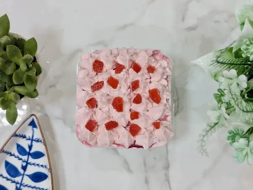 Strawberry Tub Cake